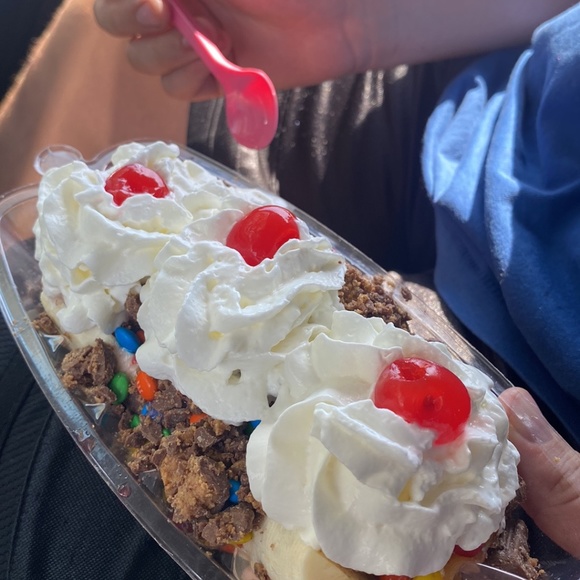 Meet your Posher, Beth - Picture 8 of 10